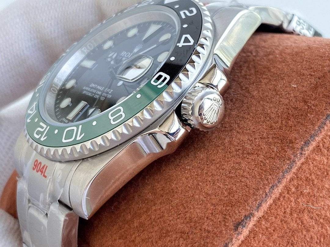 CLASSIC CUSTOM GREEN & BLACK BEZEL GMT LIMITED EDITION WATCH