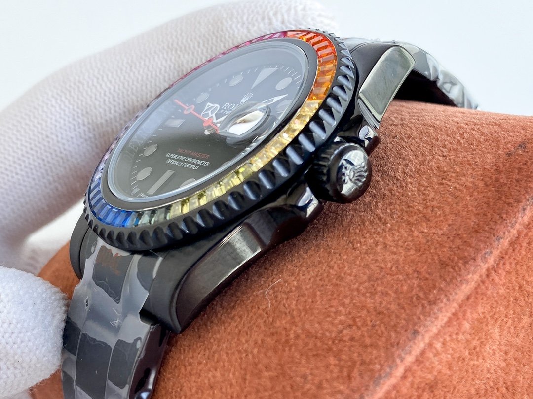 CLASSIC 40MM CUSTOM ALL-BLACK RAINBOW-STYLE DIVE WATCH
