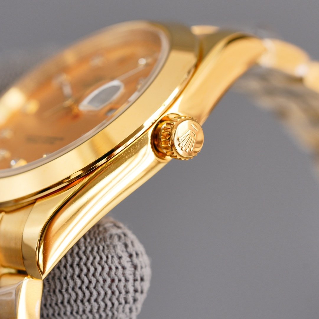 CLASSIC 41MM GOLD-TONE CASE SMOOTH BEZEL DIAMOND NUMERAL WATCH