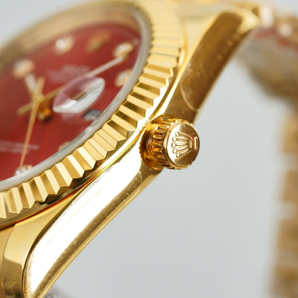 CLASSIC 41MM GOLD-TONE CASE RED DIAL STEEL BRACELET WATCH