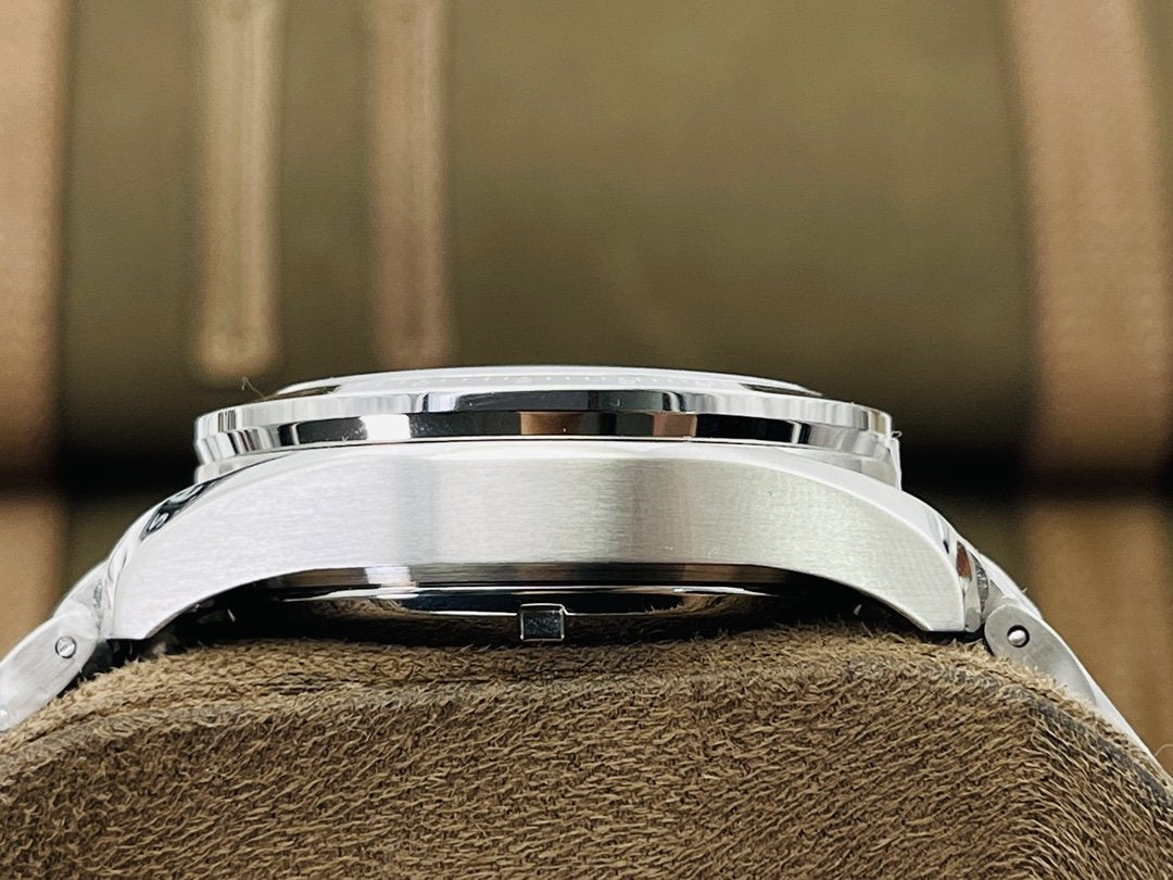 VARELLO CLASSIC SPORT CHRONOGRAPH WATCH