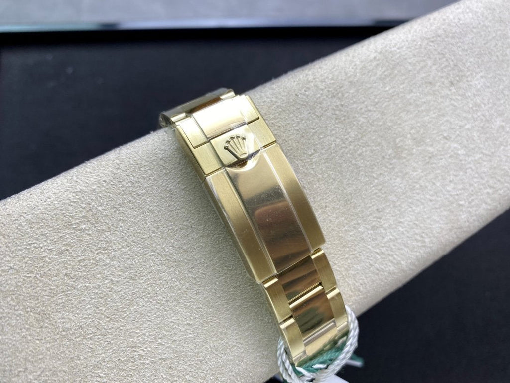 CLASSIC CUSTOM GOLD-TONE CASE RED PEARL DIAL WATCH
