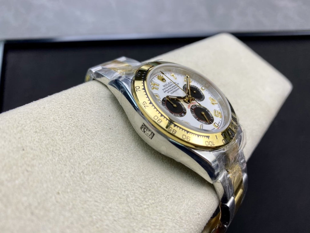 CLASSIC TWO-TONE PANDA-STYLE DIAL CHRONOGRAPH WATCH