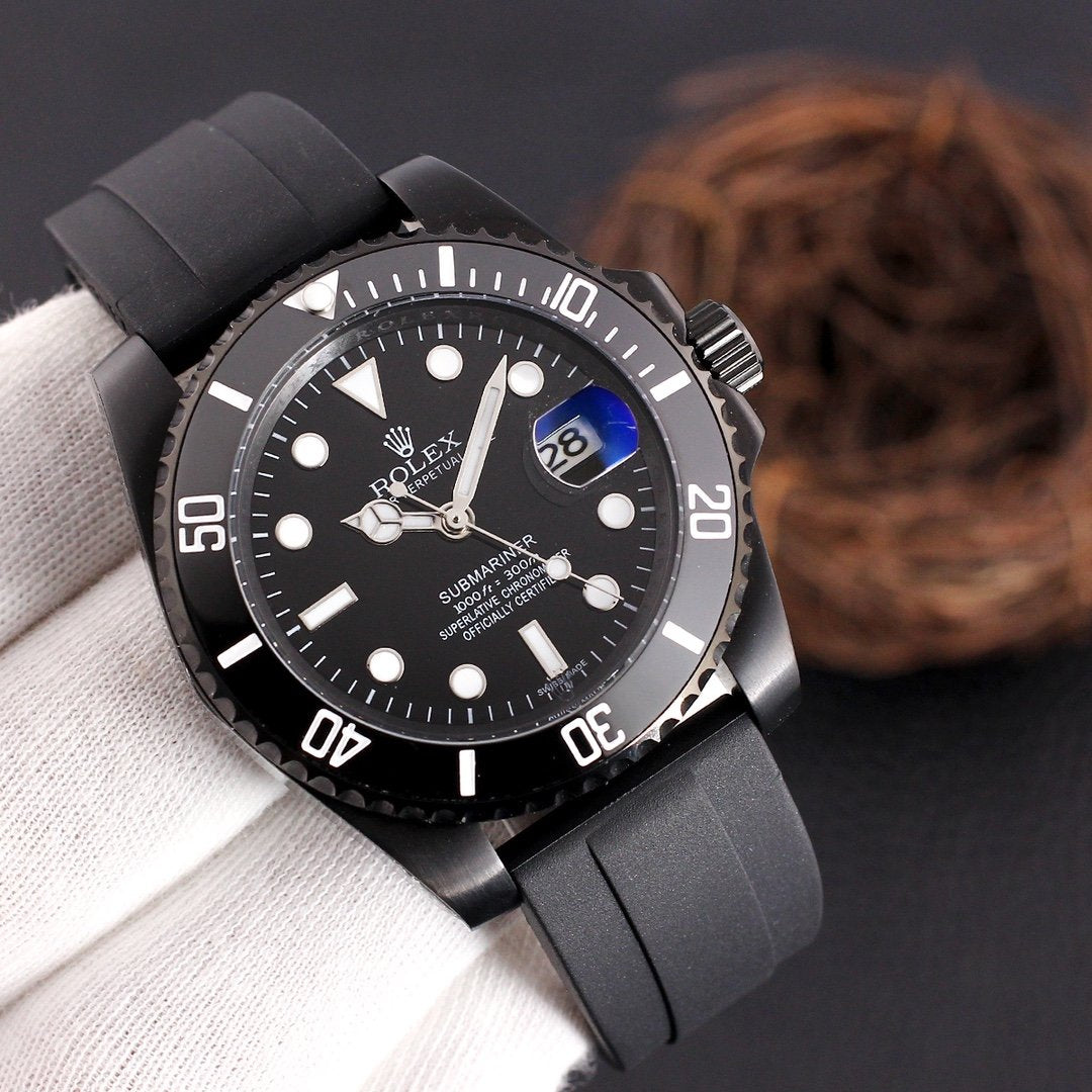 CLASSIC 40MM BLACK CASE RUBBER STRAP DATE WATCH