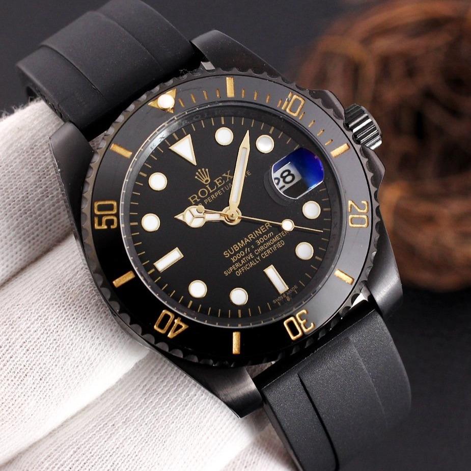 CLASSIC 40MM BLACK CASE RUBBER STRAP DATE WATCH