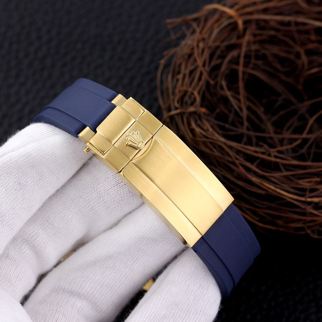 CLASSIC 40MM GOLD-TONE CASE RUBBER STRAP DATE WATCH