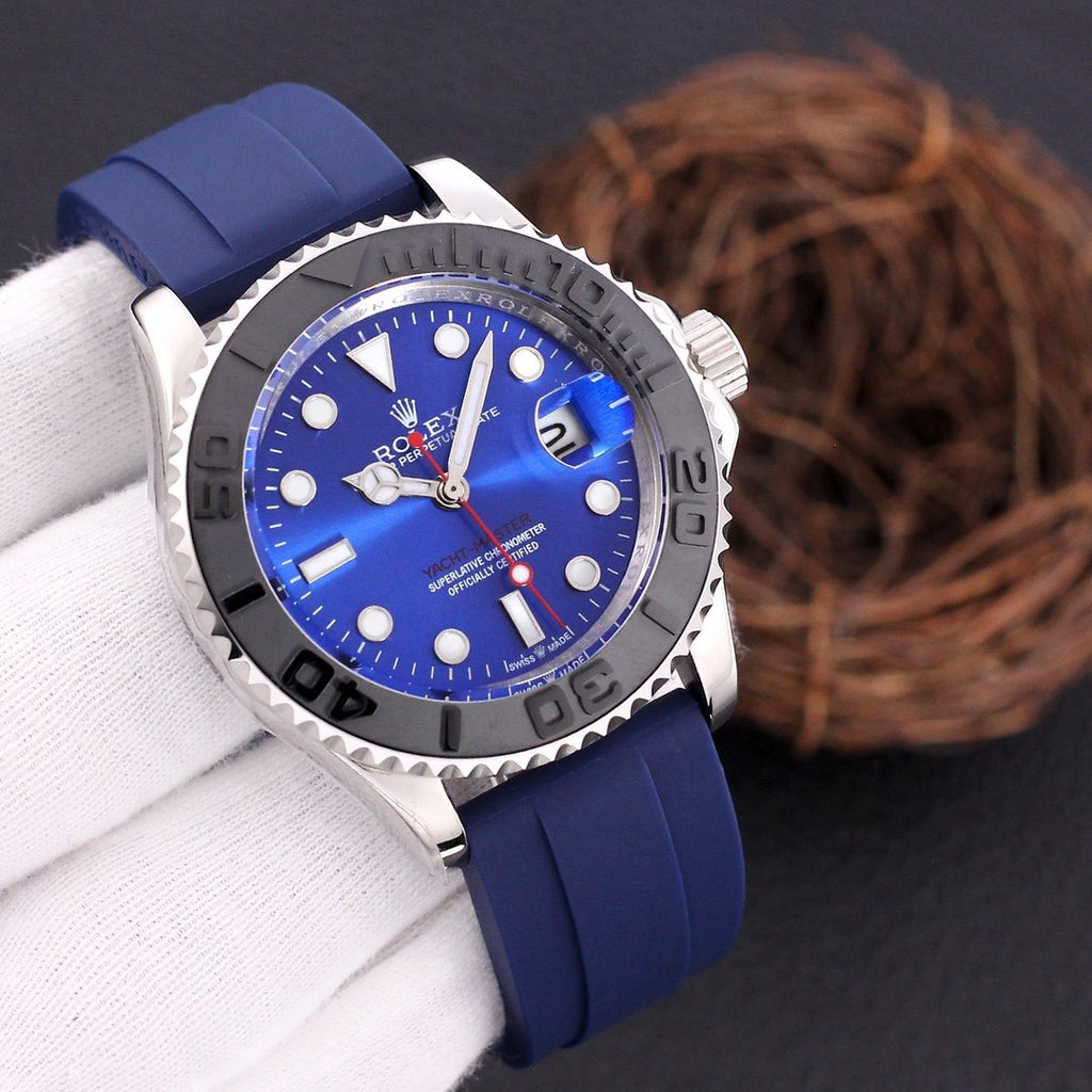 CLASSIC STAINLESS STEEL CASE RUBBER STRAP WATCH