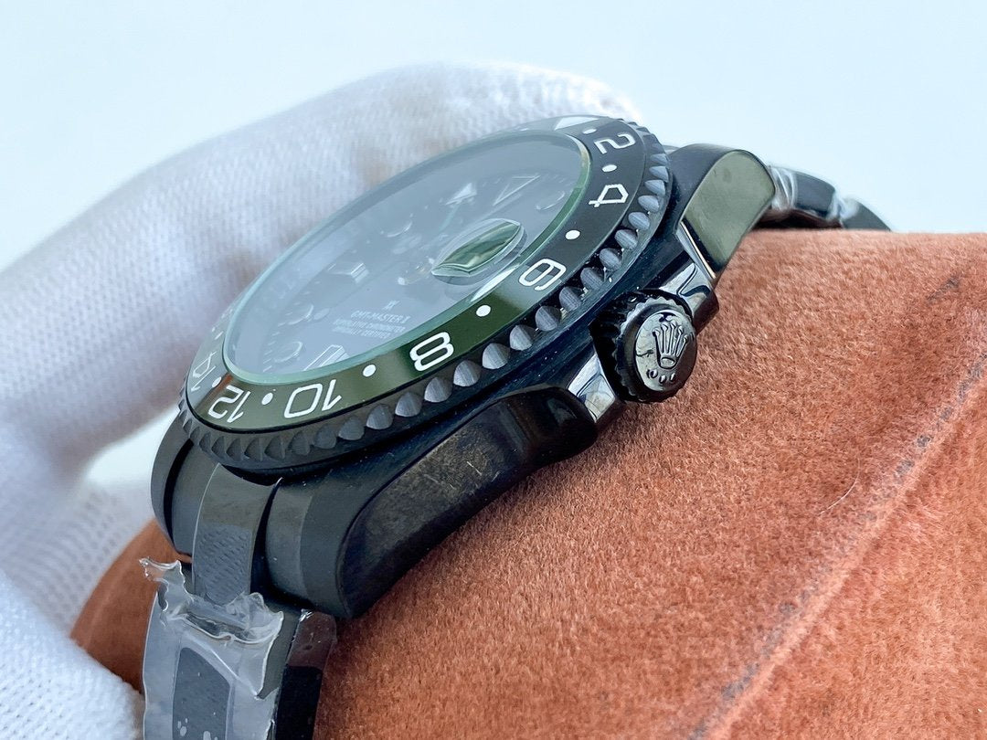 CLASSIC GMT DUAL-TONE GREEN & BLACK BEZEL WATCH