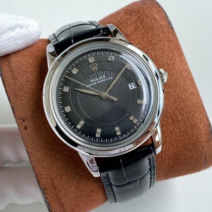 CLASSIC 40MM LEATHER STRAP WATCH