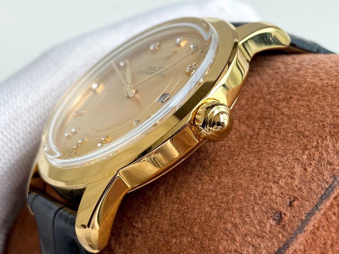 CLASSIC 40MM GOLD CASE LEATHER STRAP