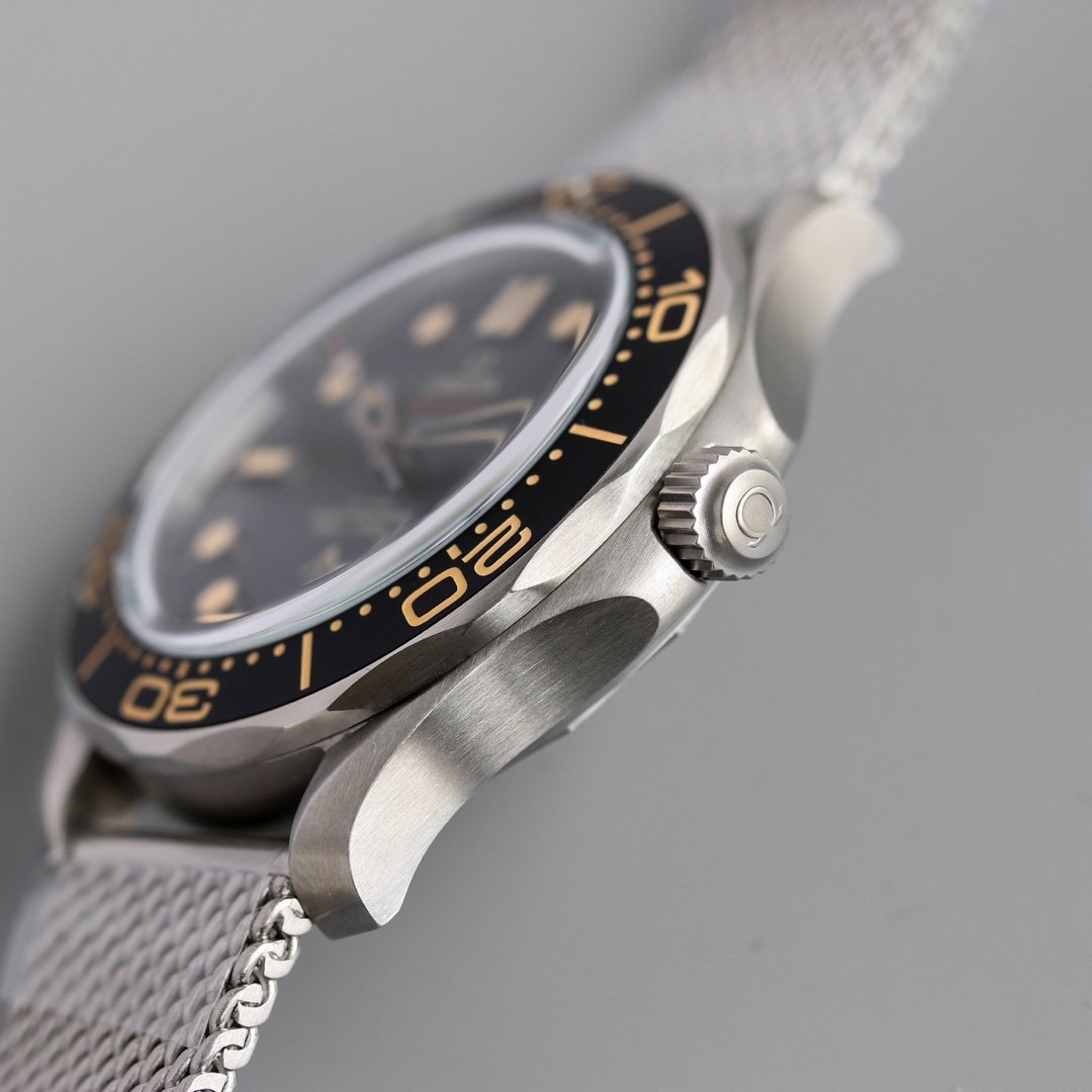 VARELLO CLASSIC PROFESSIONAL 300M STEEL BRACELET