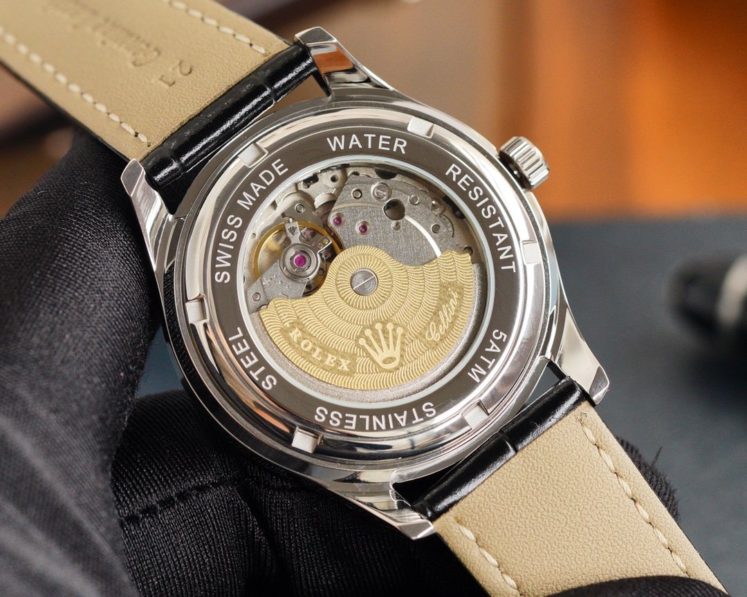 CLASSIC 41MM STEEL CASE DIAMOND NUMERALS