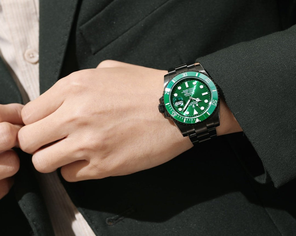 CLASSIC 40MM CUSTOM ALL-BLACK GREEN BEZEL DIVE WATCH