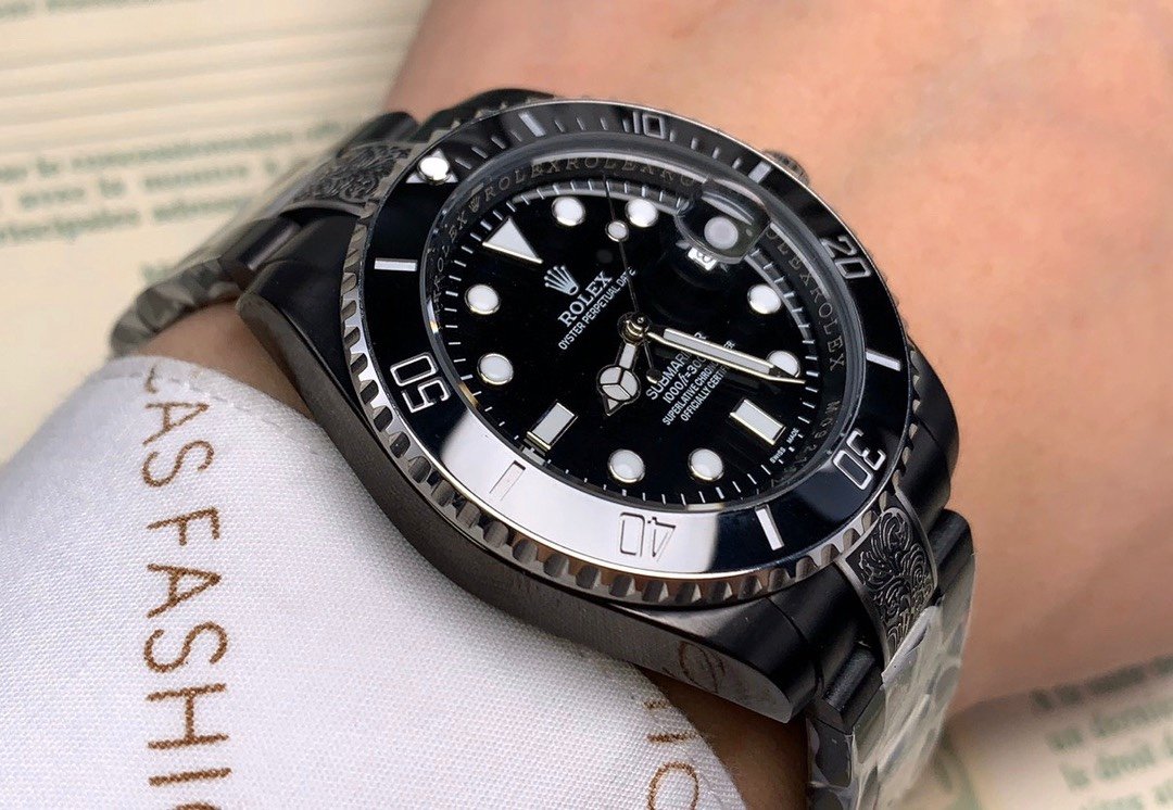 CLASSIC 40 CUSTOM ALL BLACK HAND ENGRAVED