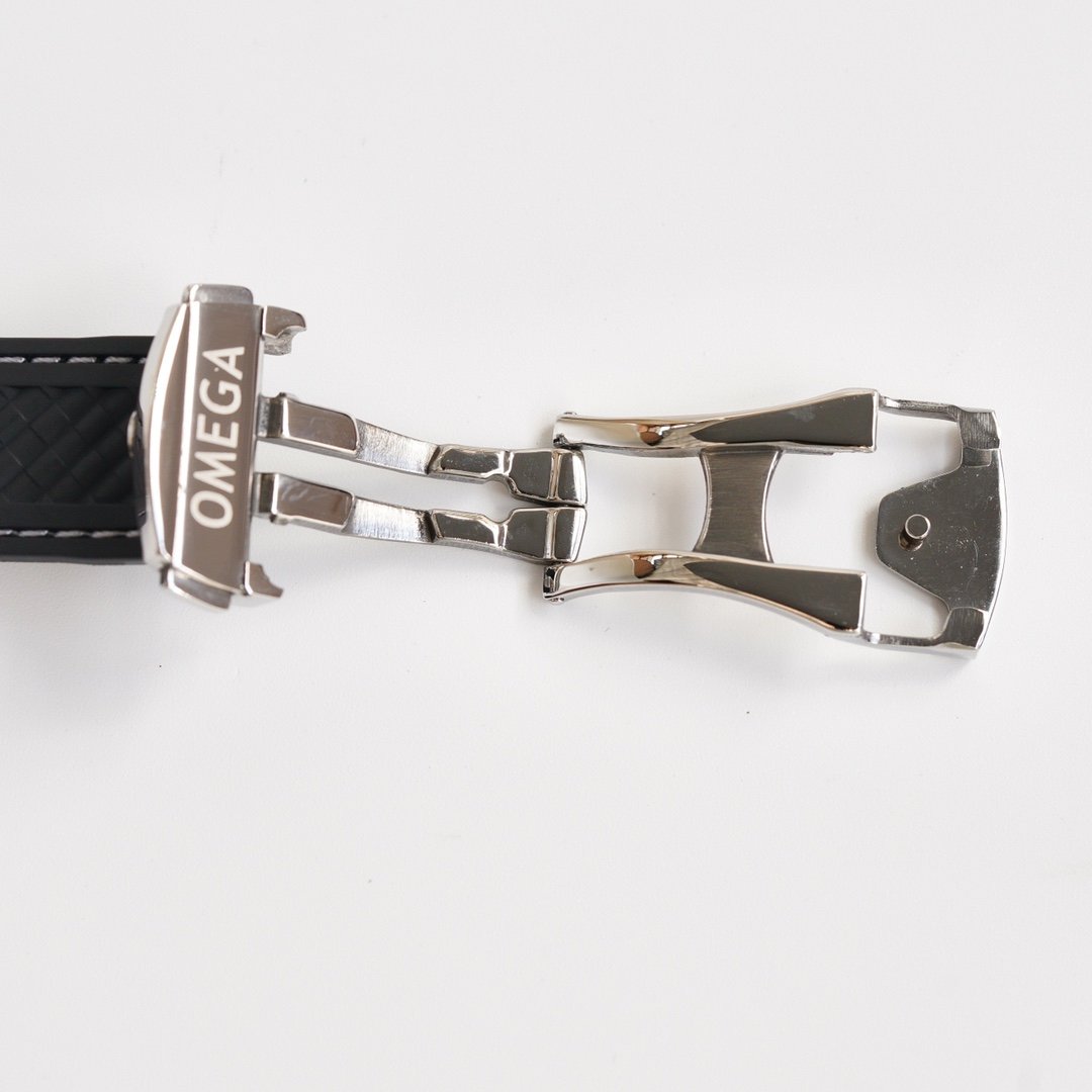 VARELLO CLASSIC TERRA 41MM STEEL CASE RUBBER STRAP