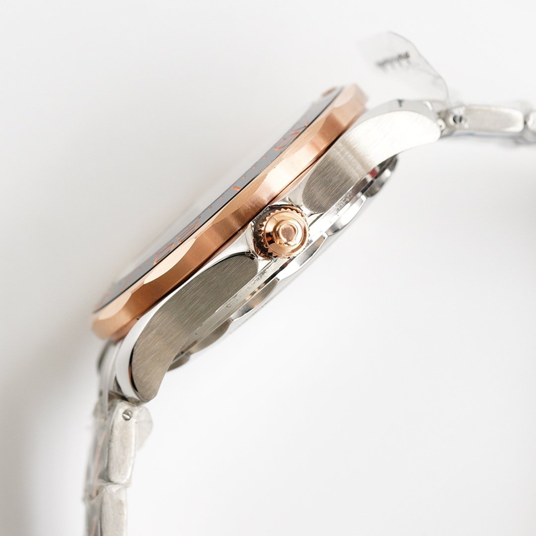 VARELLO CLASSIC DIVER 300M CO-AXIAL 42MM ROSE GOLD BLACK CERAMIC
