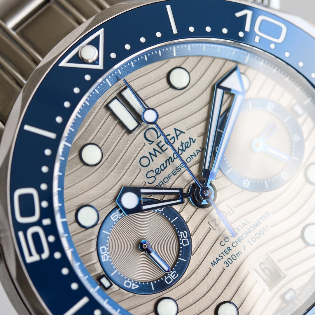 VARELLO CLASSIC DIVER 300M CHRONOGRAPH BLUE CERAMIC GREY DIAL