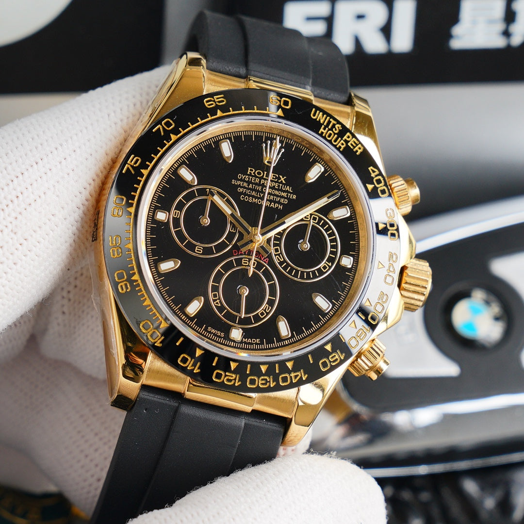 CLASSIC 40MM GOLD CASE BLACK RUBBER STRAP