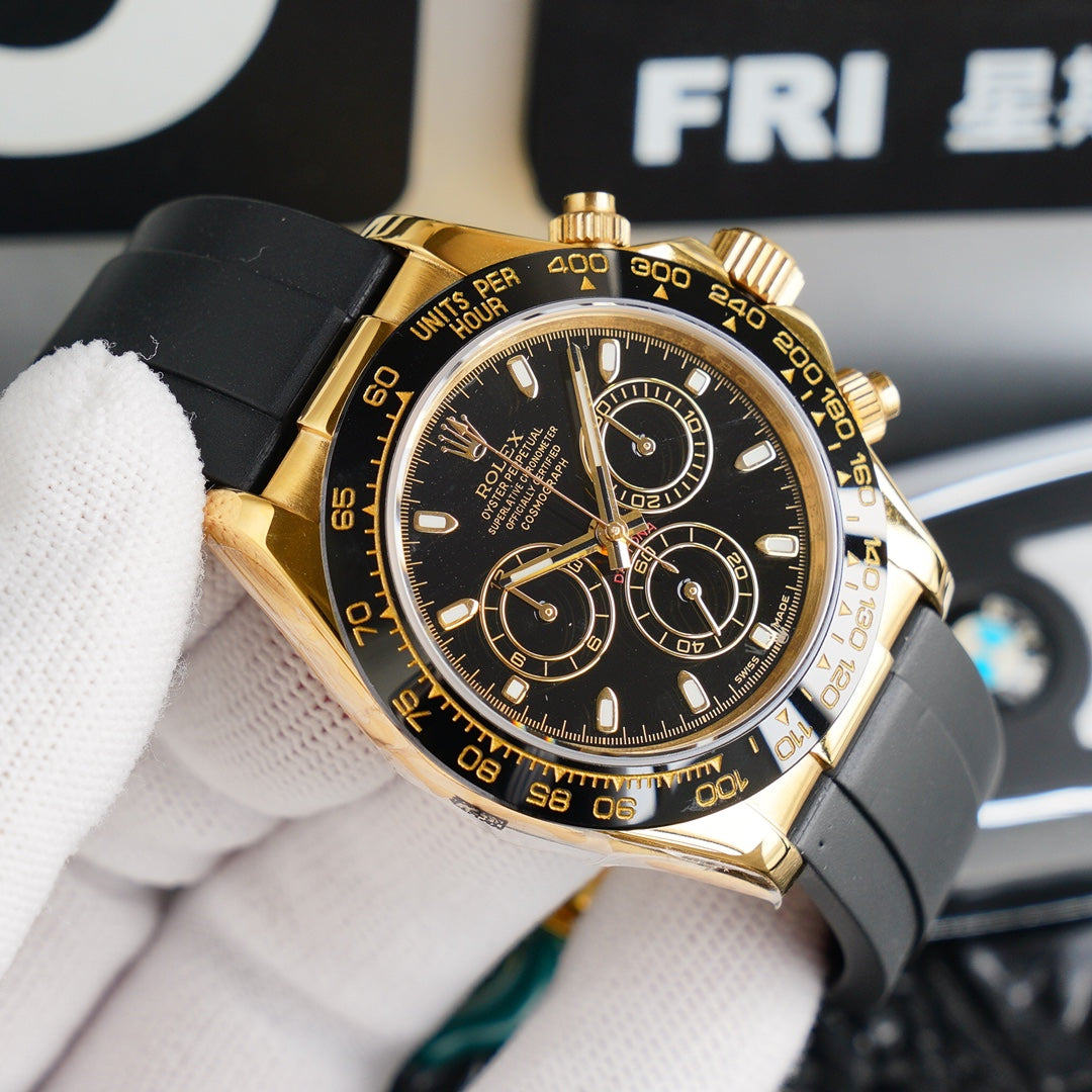 CLASSIC 40MM GOLD CASE BLACK RUBBER STRAP
