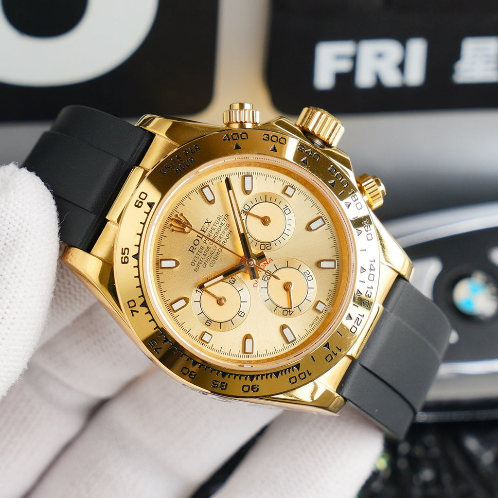 CLASSIC 40MM GOLD CASE BLACK RUBBER STRAP