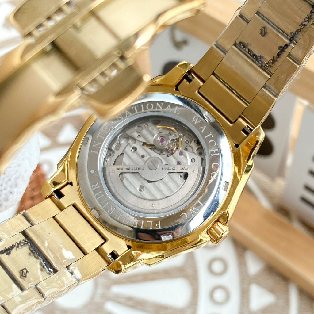 CLASSIC 40MM SMOOTH BEZEL GOLD STEEL