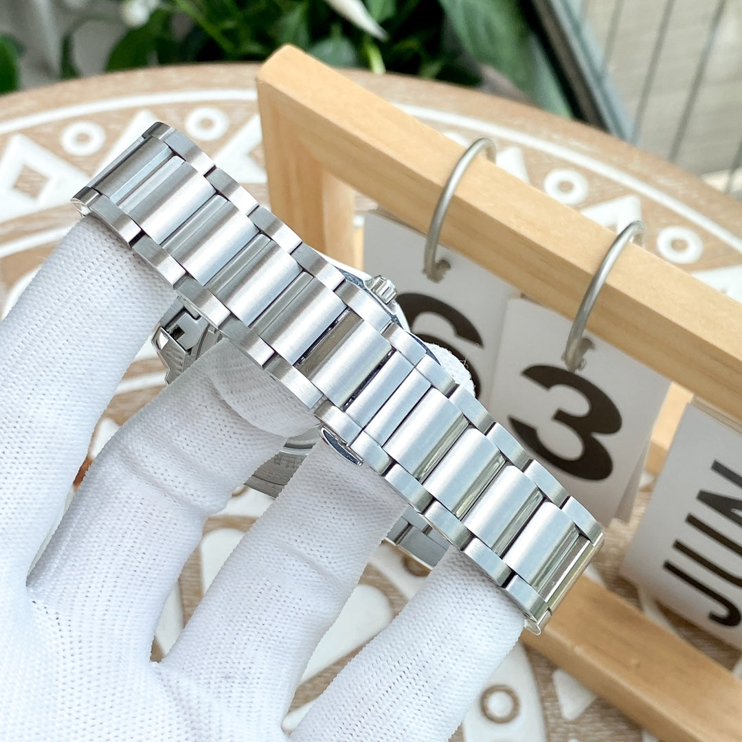 CLASSIC 40MM SMOOTH BEZEL STEEL CASE
