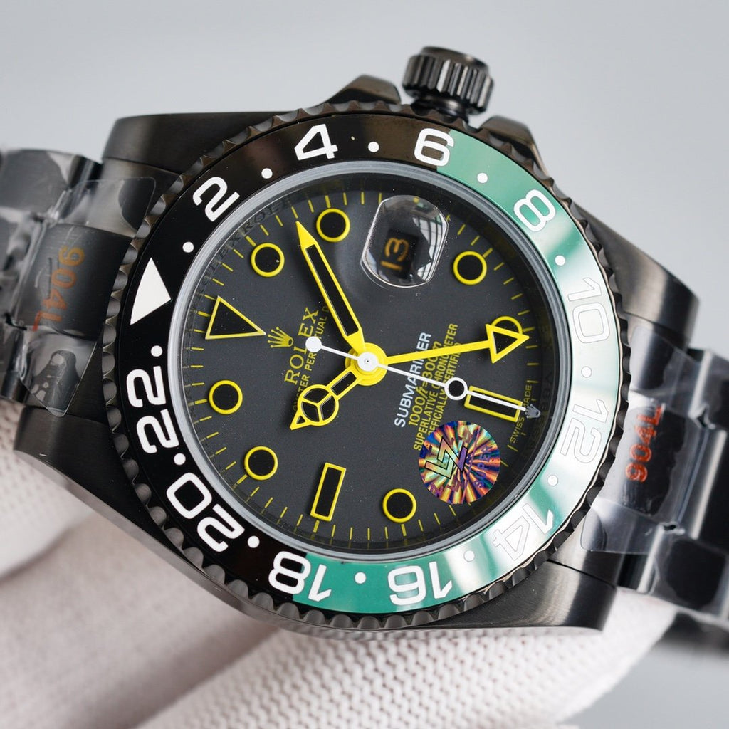 CLASSIC GMT DUAL-TONE GREEN & BLACK BEZEL WATCH