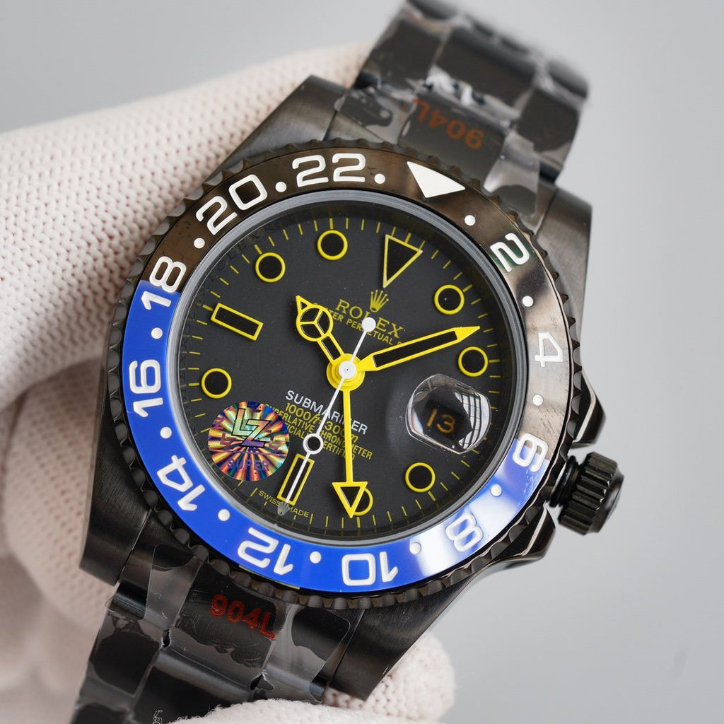 CLASSIC GMT DUAL-TONE GREEN & BLACK BEZEL WATCH