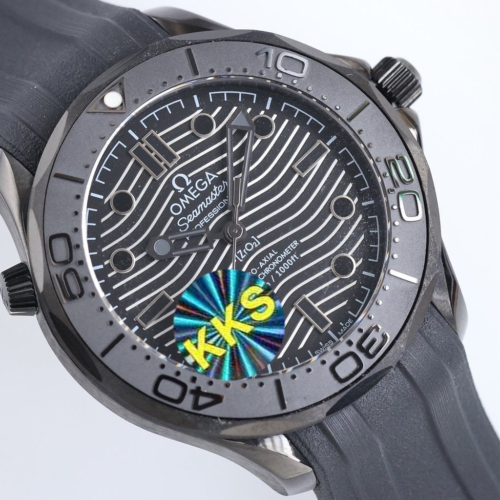VARELLO CLASSIC DIVER 300M CO-AXIAL 42MM ALL BLACK