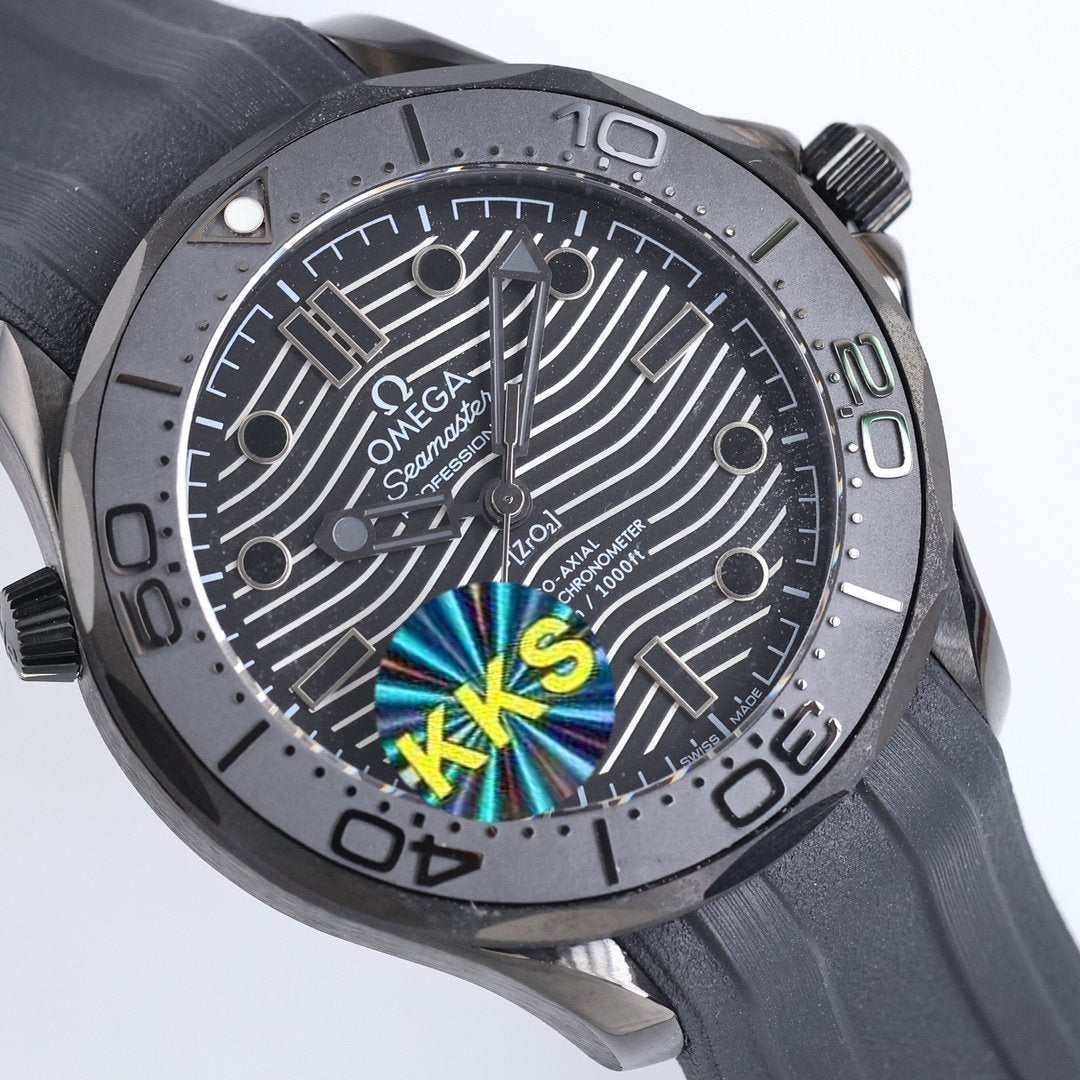 VARELLO CLASSIC DIVER 300M CO-AXIAL 42MM ALL BLACK