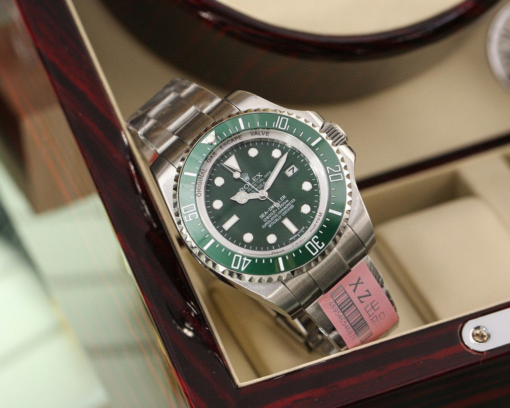 CLASSIC 44MM GREEN DIAL DIVE WATCH