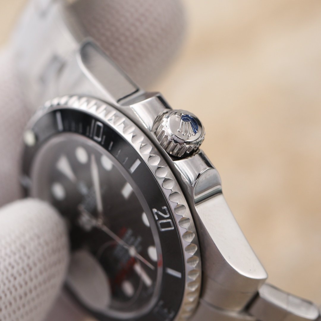 CLASSIC 40MM BLACK CUSTOM DIVE WATCH