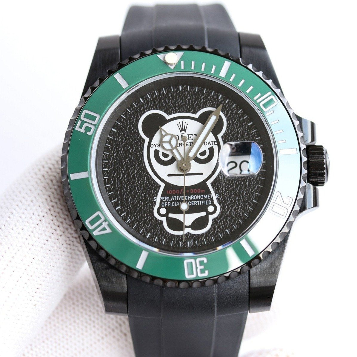 CLASSIC 40MM CUSTOM GREEN BEZEL BLACK BEAR DIAL DIVE WATCH