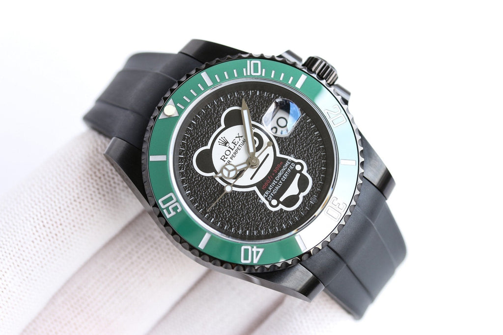 CLASSIC 40MM CUSTOM GREEN BEZEL BLACK BEAR DIAL DIVE WATCH