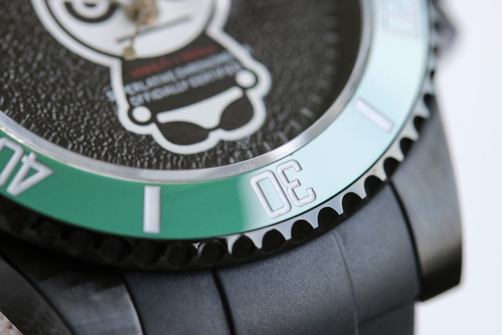 CLASSIC 40MM CUSTOM GREEN BEZEL BLACK BEAR DIAL DIVE WATCH
