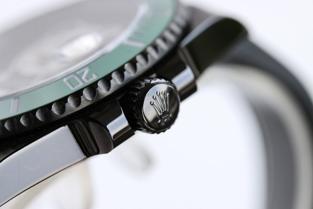CLASSIC 40MM CUSTOM GREEN BEZEL BLACK BEAR DIAL DIVE WATCH
