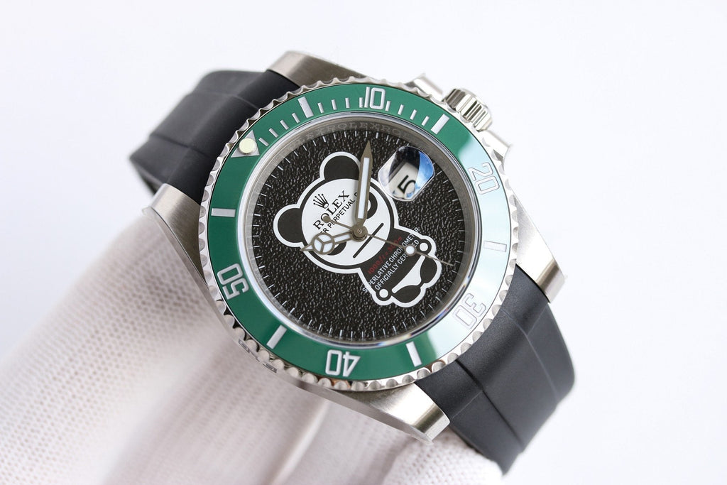 CLASSIC 40MM CUSTOM GREEN BEZEL BLACK BEAR DIAL DIVE WATCH