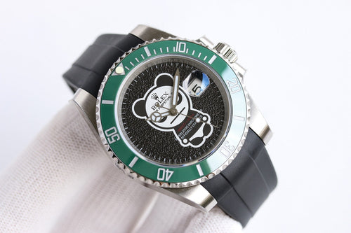 CLASSIC 40MM CUSTOM GREEN BEZEL BLACK BEAR DIAL DIVE WATCH