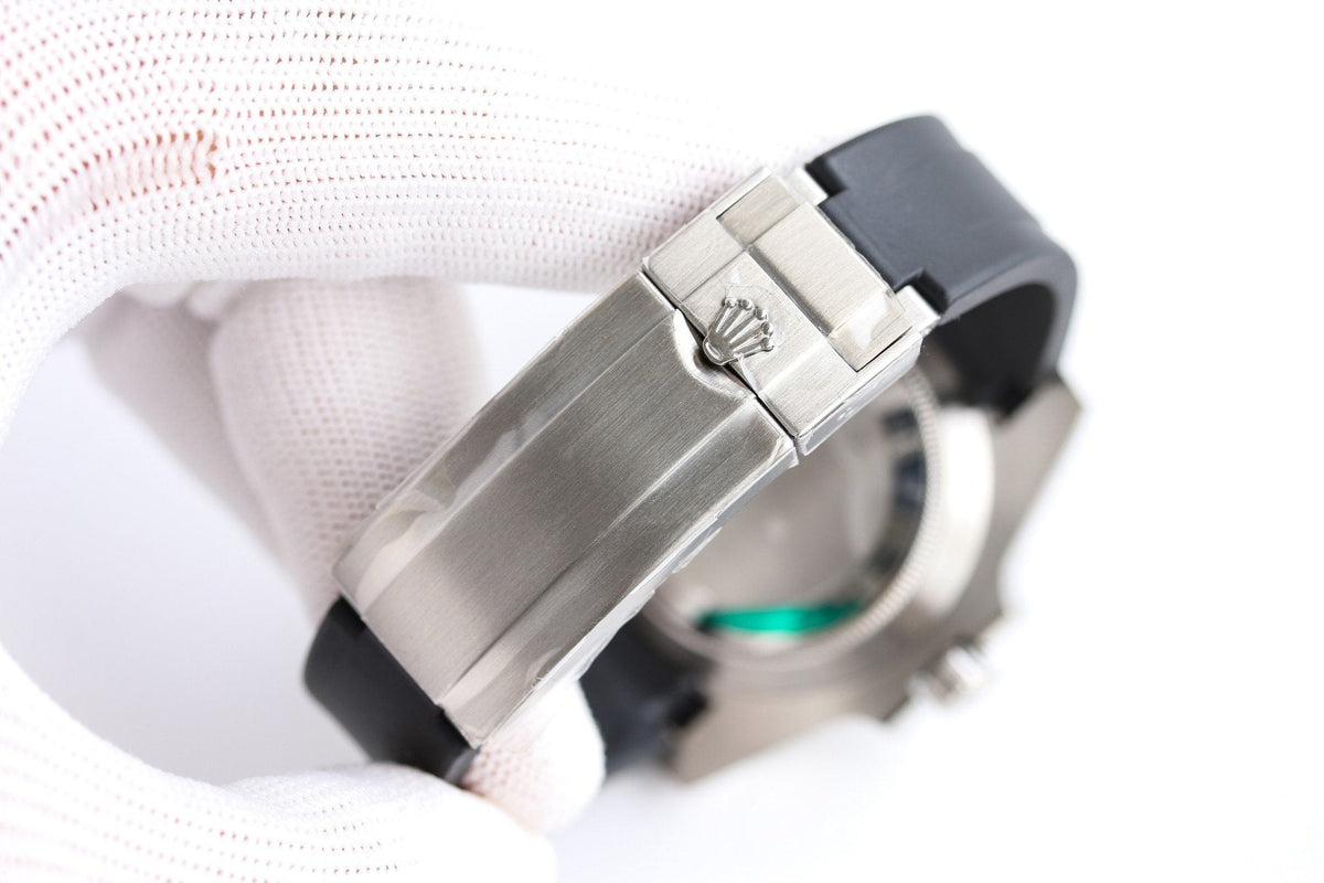 CLASSIC 40MM CUSTOM GREEN BEZEL BLACK BEAR DIAL DIVE WATCH