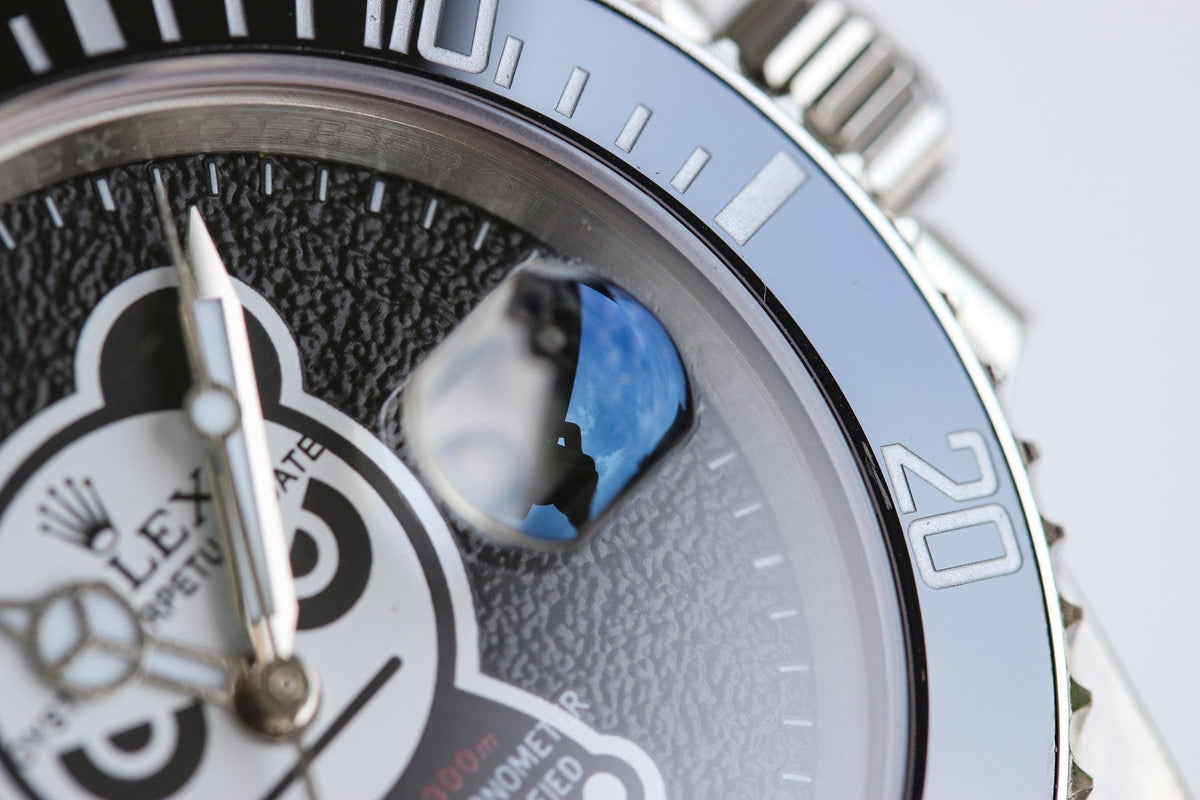 CLASSIC 40MM CUSTOM GREEN BEZEL BLACK BEAR DIAL DIVE WATCH
