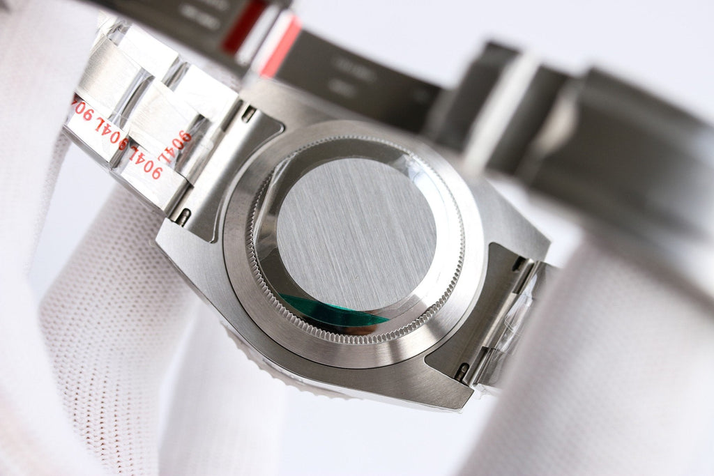 CLASSIC 40MM CUSTOM GREEN BEZEL BLACK BEAR DIAL DIVE WATCH