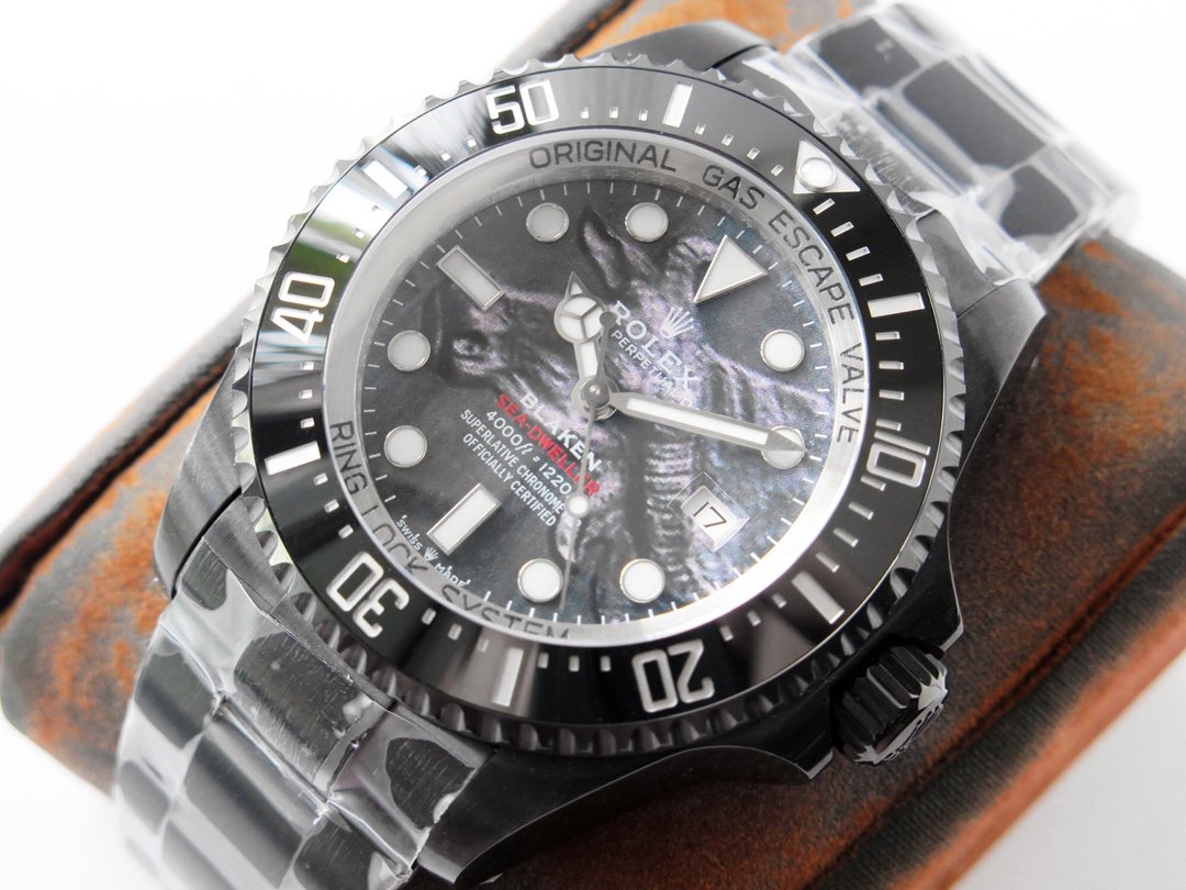 CLASSIC 44MM BLACK CUSTOM BUFFALO DIAL DIVE WATCH