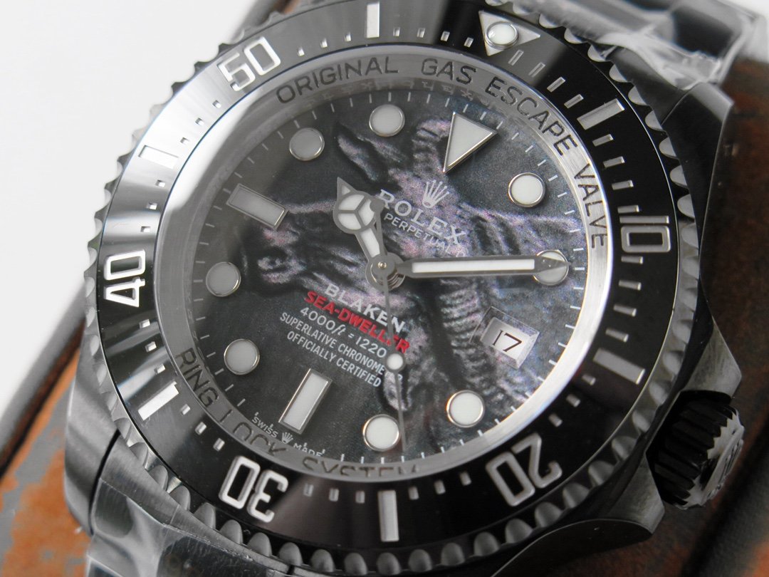 CLASSIC 44MM BLACK CUSTOM BUFFALO DIAL DIVE WATCH