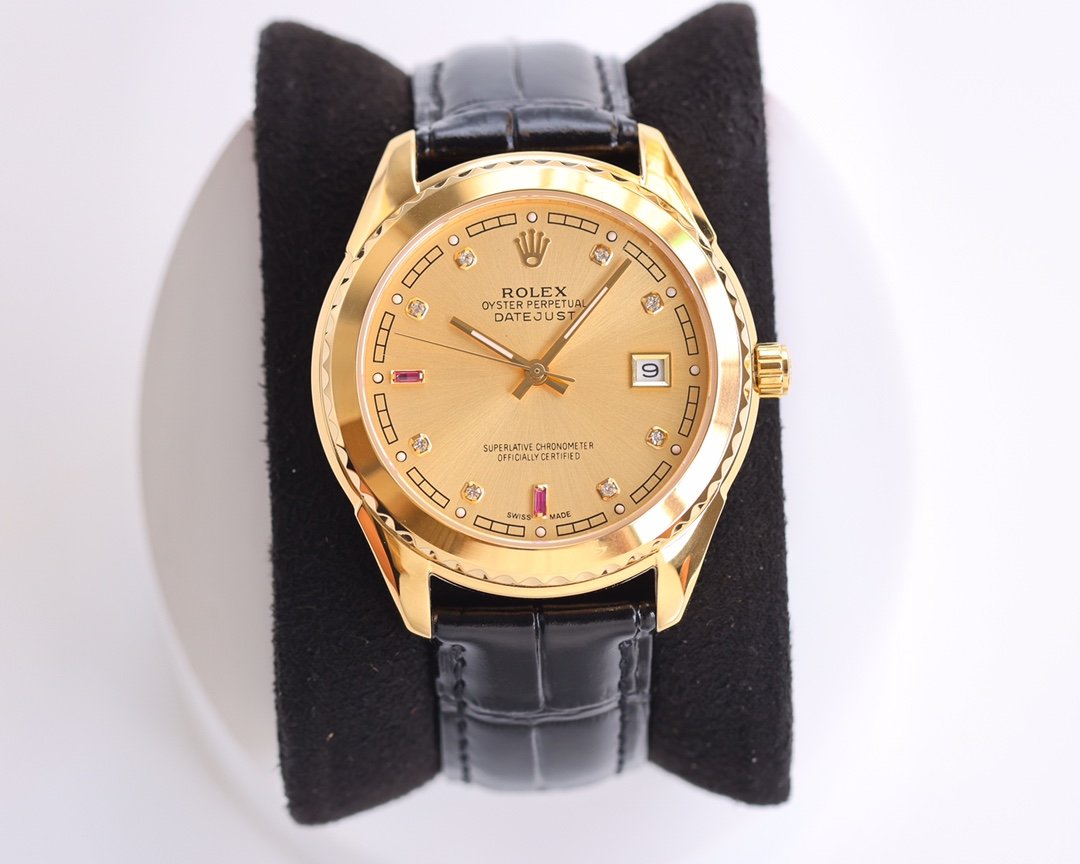 CLASSIC 40MM SMOOTH BEZEL GOLD-TONE CASE BLACK LEATHER STRAP WATCH