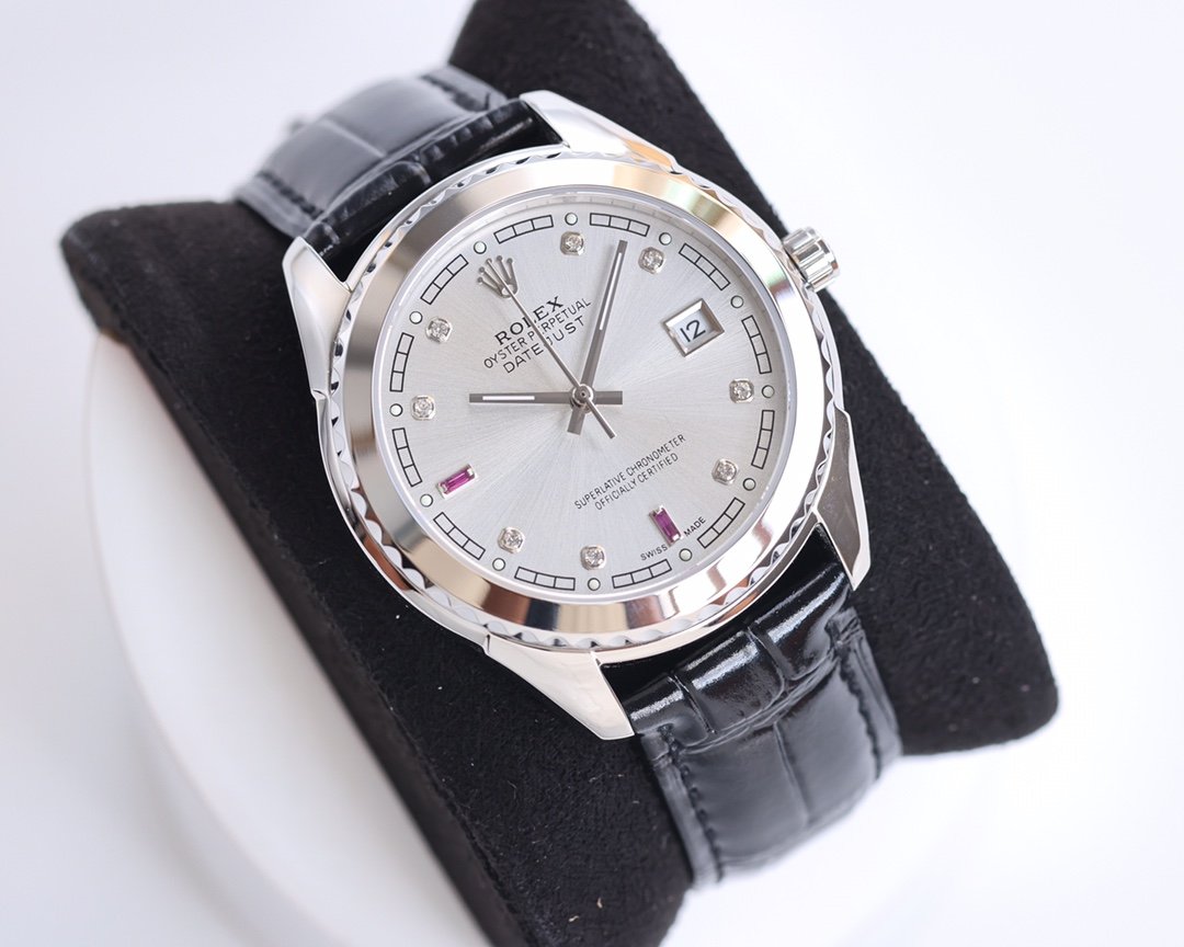 CLASSIC 40MM SMOOTH BEZEL STEEL CASE BLACK LEATHER STRAP WATCH