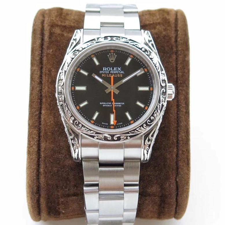 CLASSIC 40MM HAND-ENGRAVED CASE BLACK DIAL WATCH