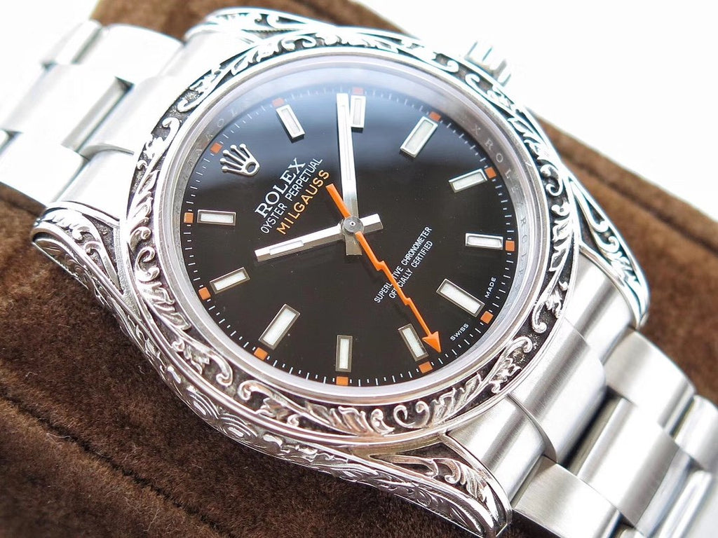 CLASSIC 40MM HAND-ENGRAVED CASE BLACK DIAL WATCH
