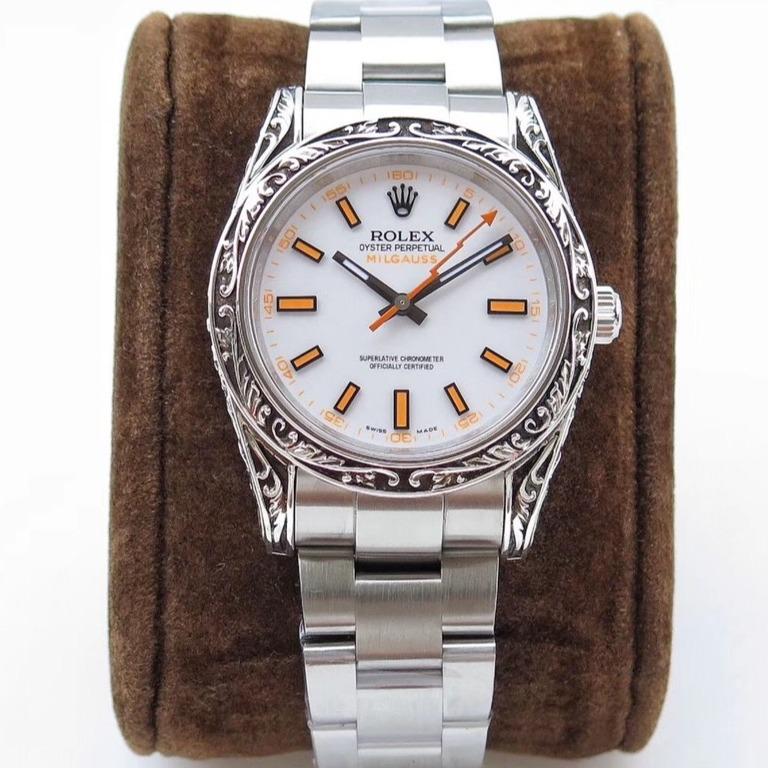 CLASSIC 40MM HAND-ENGRAVED CASE WHITE DIAL WATCH