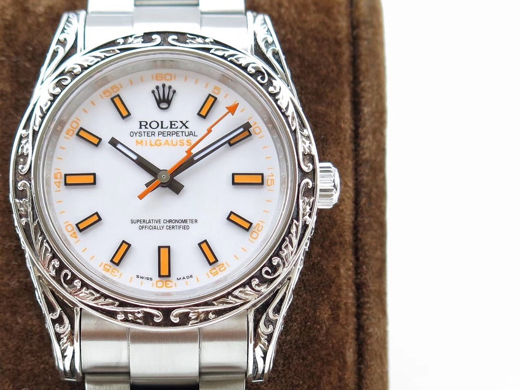 CLASSIC 40MM HAND-ENGRAVED CASE WHITE DIAL WATCH