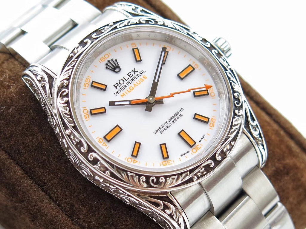 CLASSIC 40MM HAND-ENGRAVED CASE WHITE DIAL WATCH